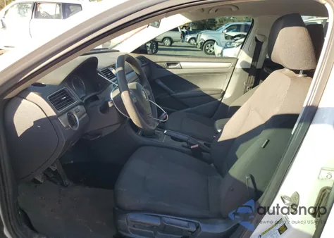 2015 Volkswagen Passat S from USA, damaged, VIN 1VWAT7A30FC071037